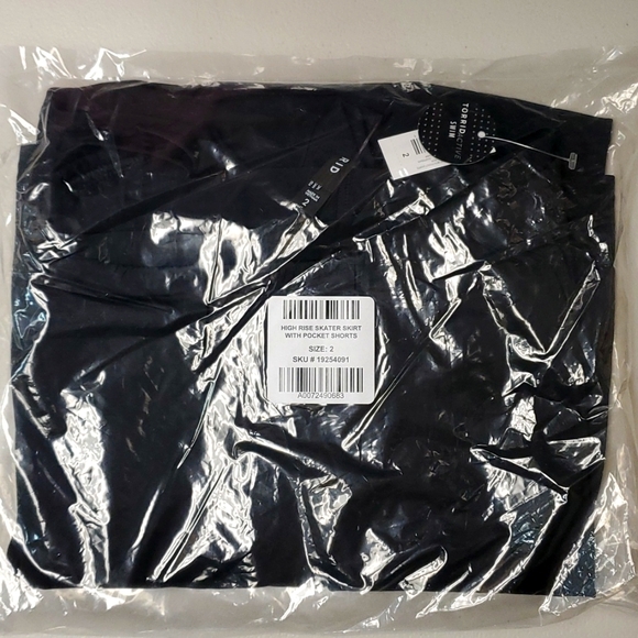 ❤️NWT VINTAGE TORRID HIGH-RISE SKATER SWIM SKIRT WITH POCKET SHORTS - SIZE 4X - Picture 5 of 10